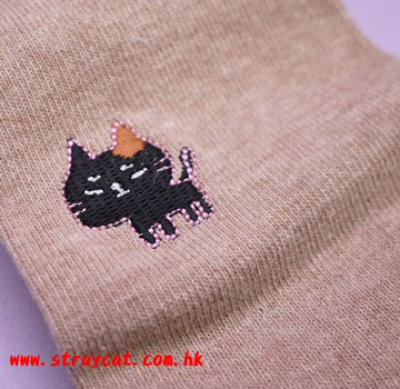 日本小黑貓腳趾襪的小貓圖案